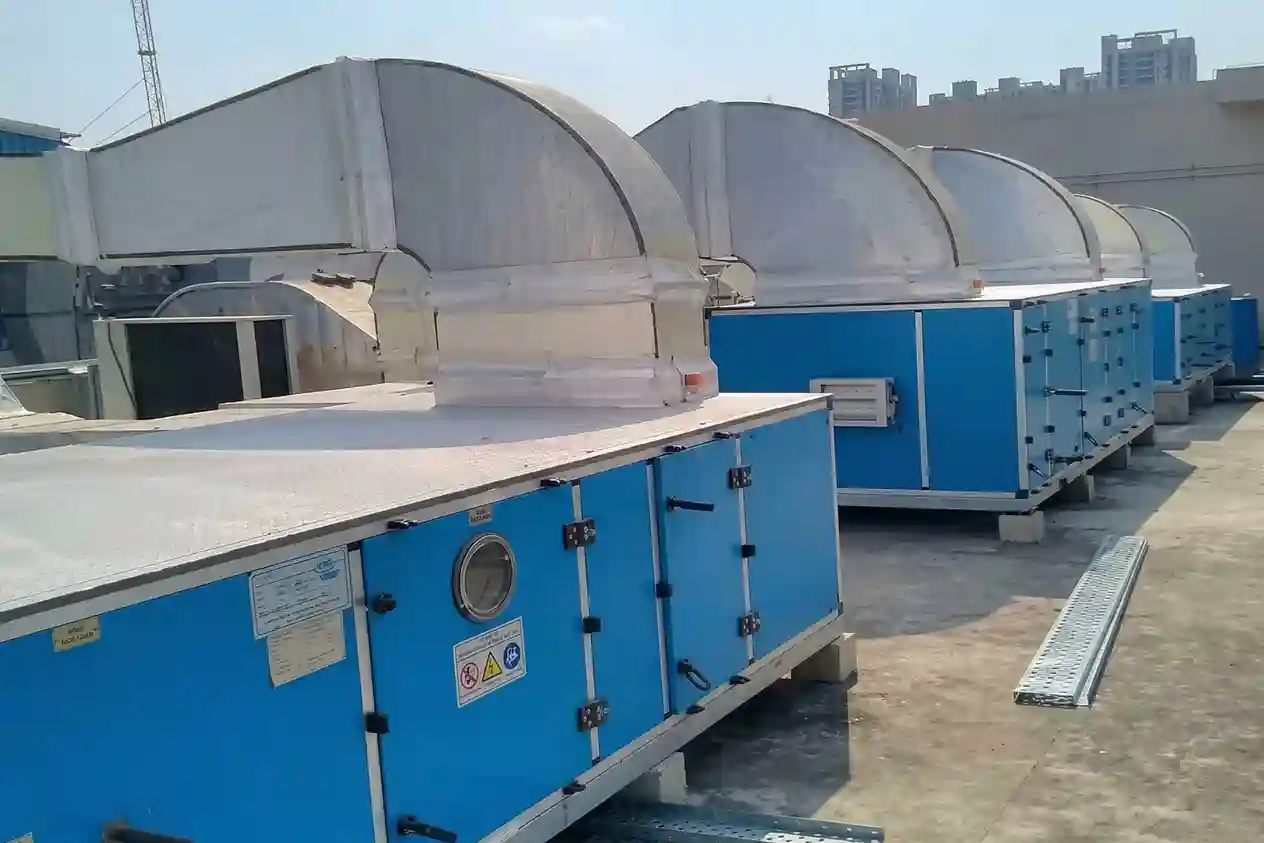 Industrial air handling unit (AHU) installation for commercial HVAC ventilation, cooling, and air filtration systems.