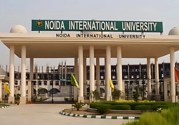 Noida International  